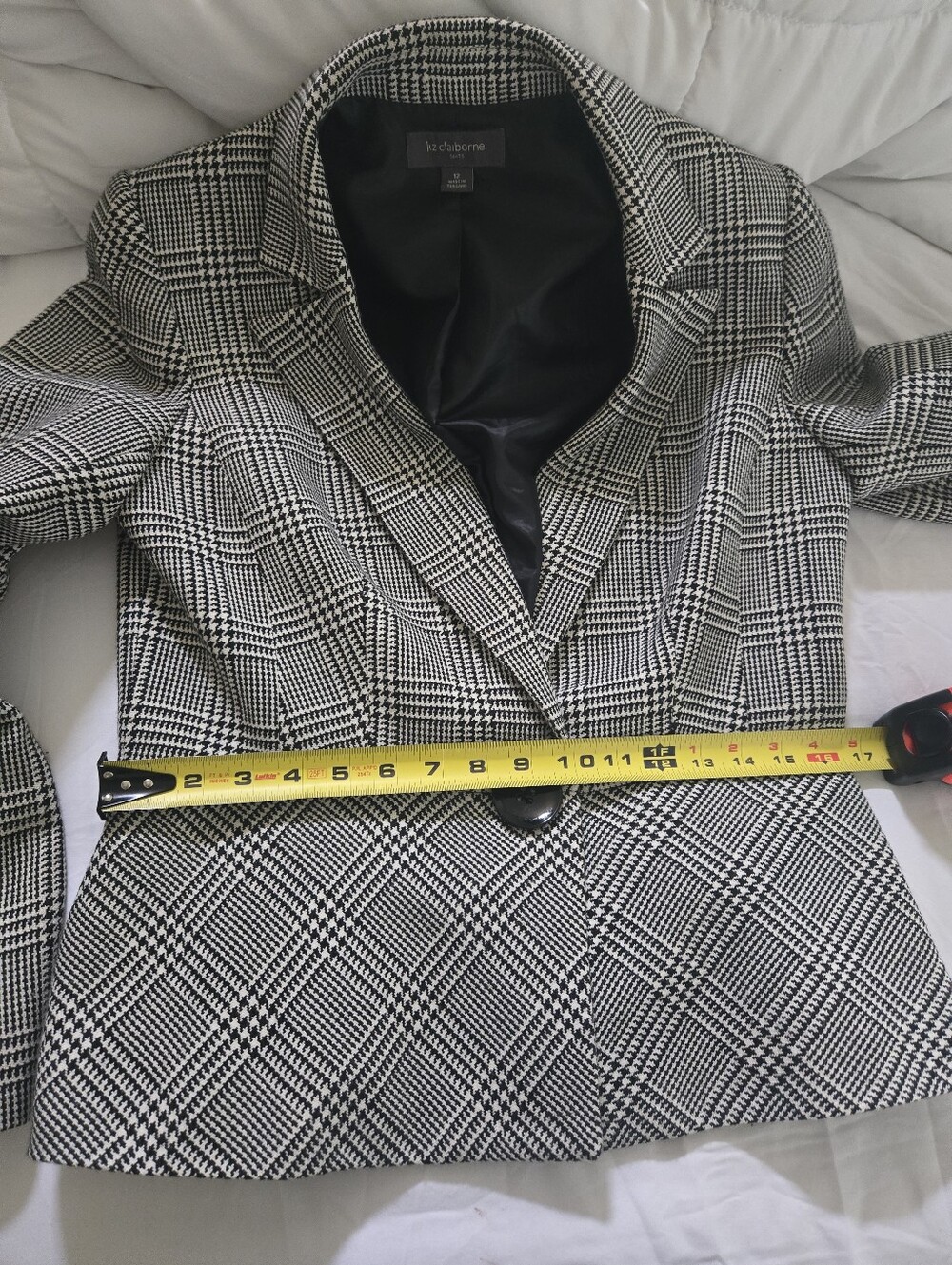 Liz Claiborne Women's Glenplaid Blazer - Picture 9 of 10